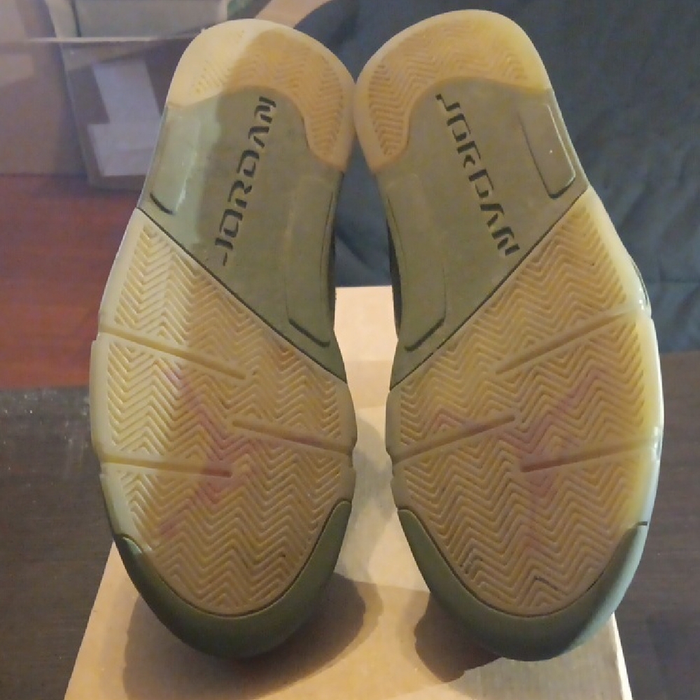 Jordan 5 Retro "Olive" (2024) Mens SZ 9 Womens SZ 10.5 EUC - Picture 9 of 9